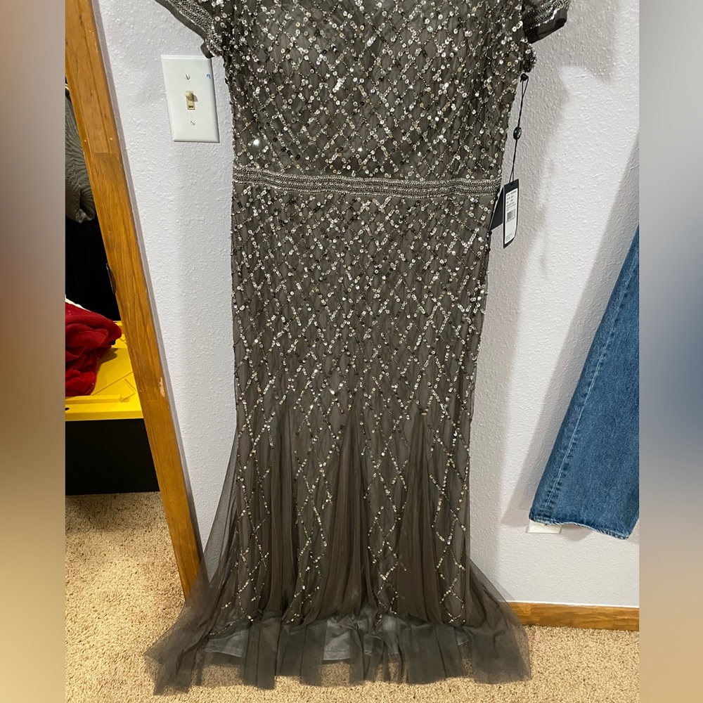 Adrianna‎ Papell Beaded Gown - Picture 6 of 11